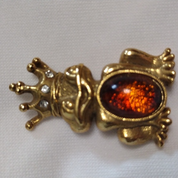 Frog King - Picture 2 of 3